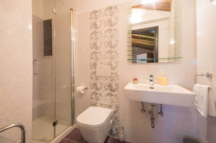 Vollständig umzäunt, privater Pool, komplett klimatisiert, haustierfreundlich in Pazin, Zentralistrien