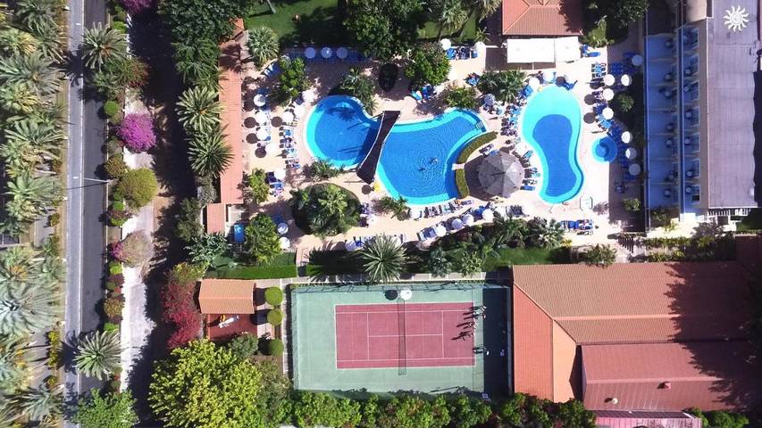 Club vacances pour 2 personnes, avec sauna et bassin pour enfant ainsi que piscine et jardin à Tenerife - 4