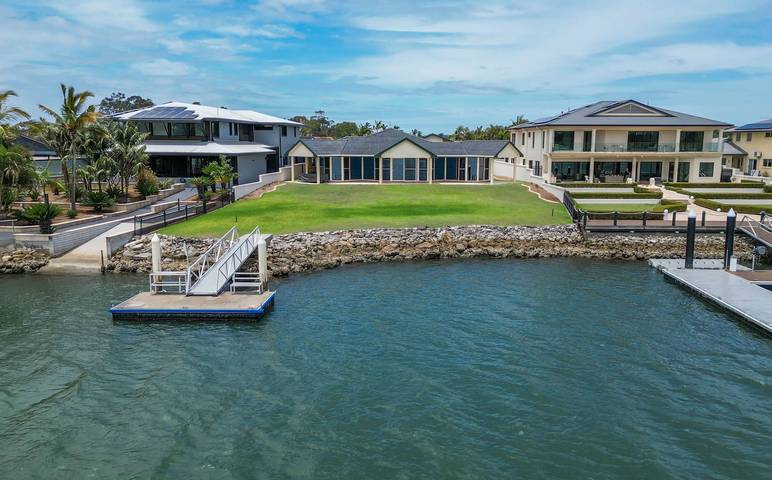 Holiday home for 10 people, with terrace and garden in Yamba