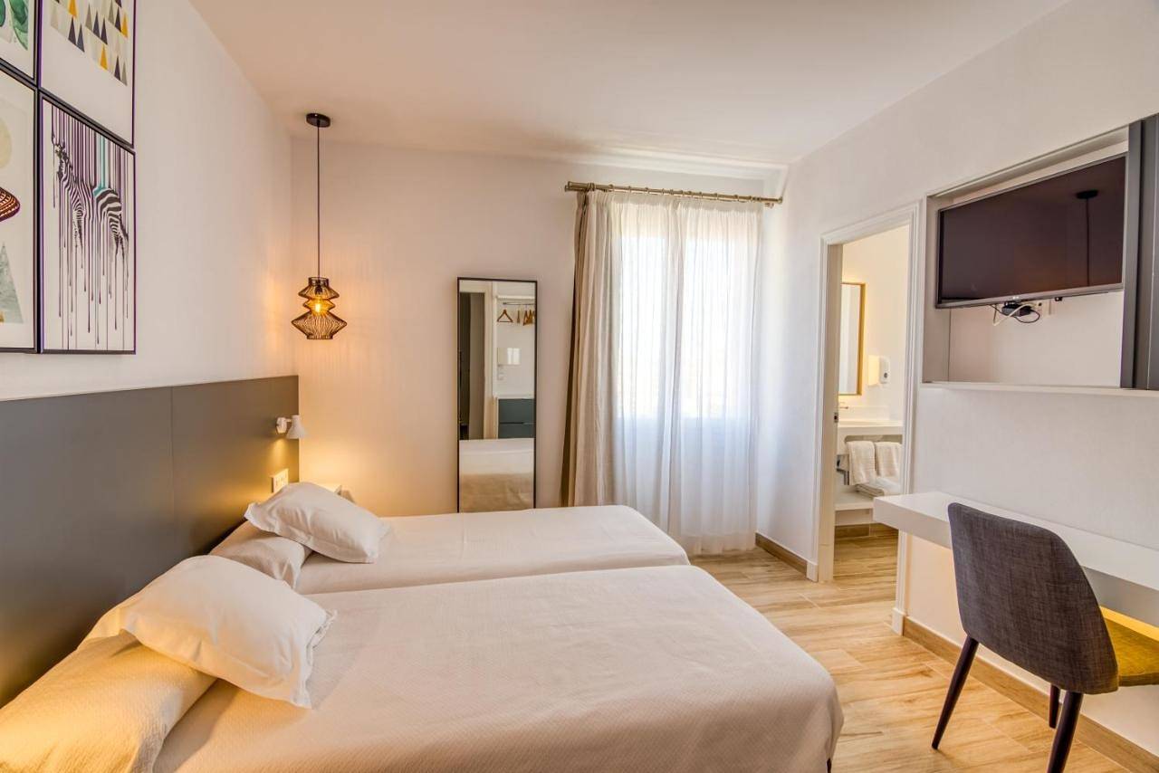 Hostal La Isla in Maó, Kust van Menorca