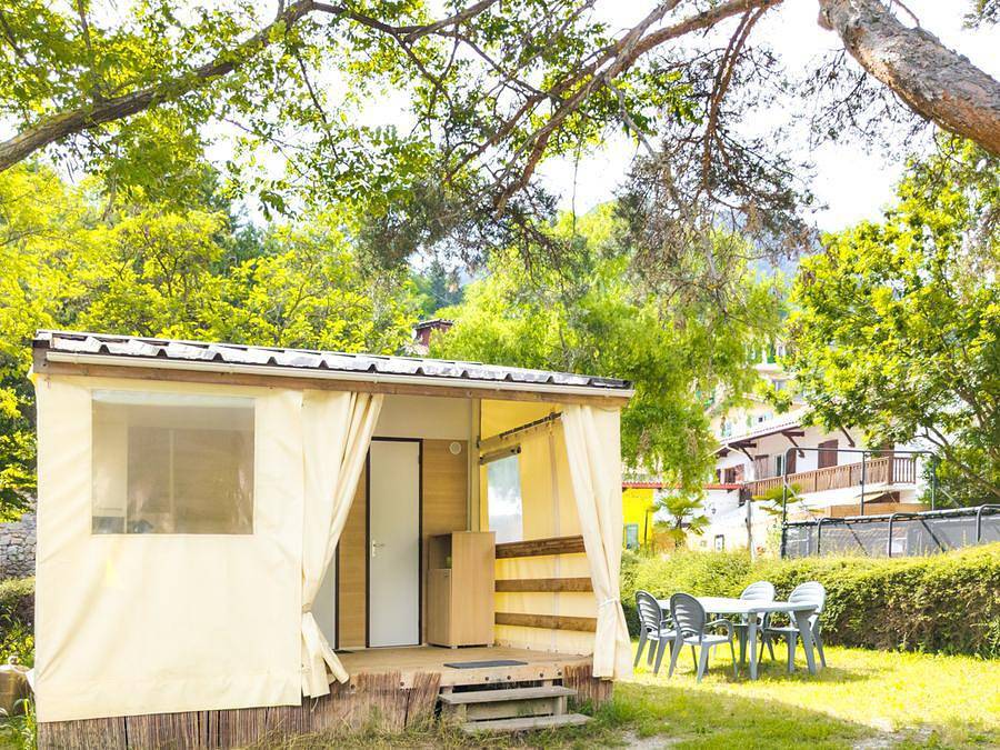 Camping les Templiers - Bungalow toilé 4 personnes - 2 chambres in Roquebillière, Région de Nice