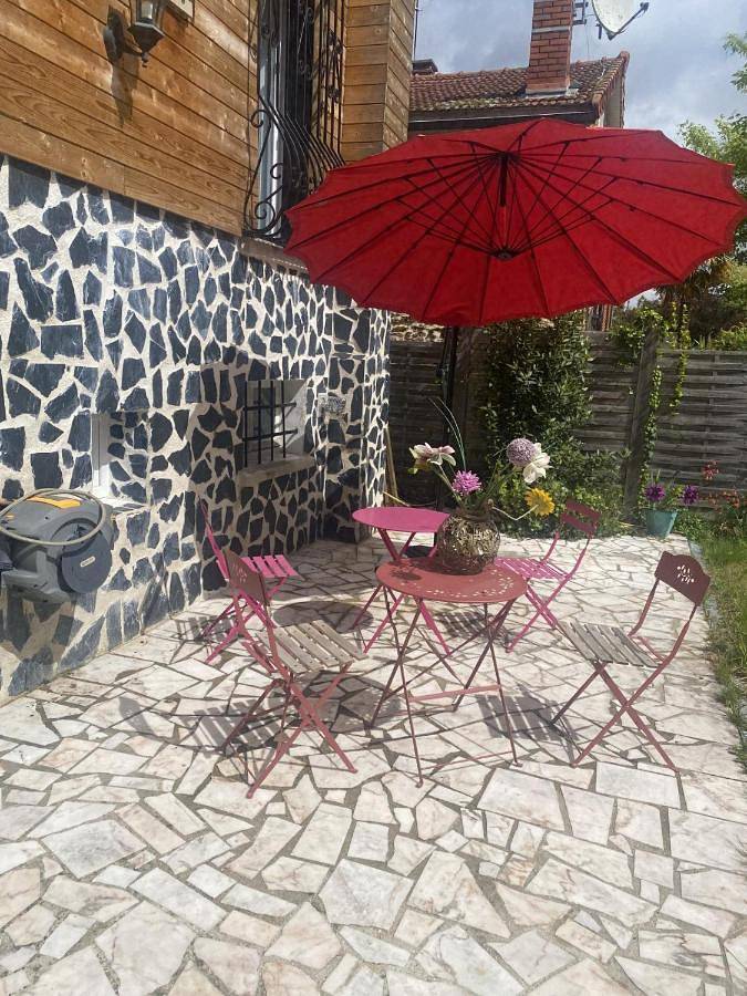 Gîte pour 3 personnes, avec terrasse, animaux acceptés à Le Raincy - 2