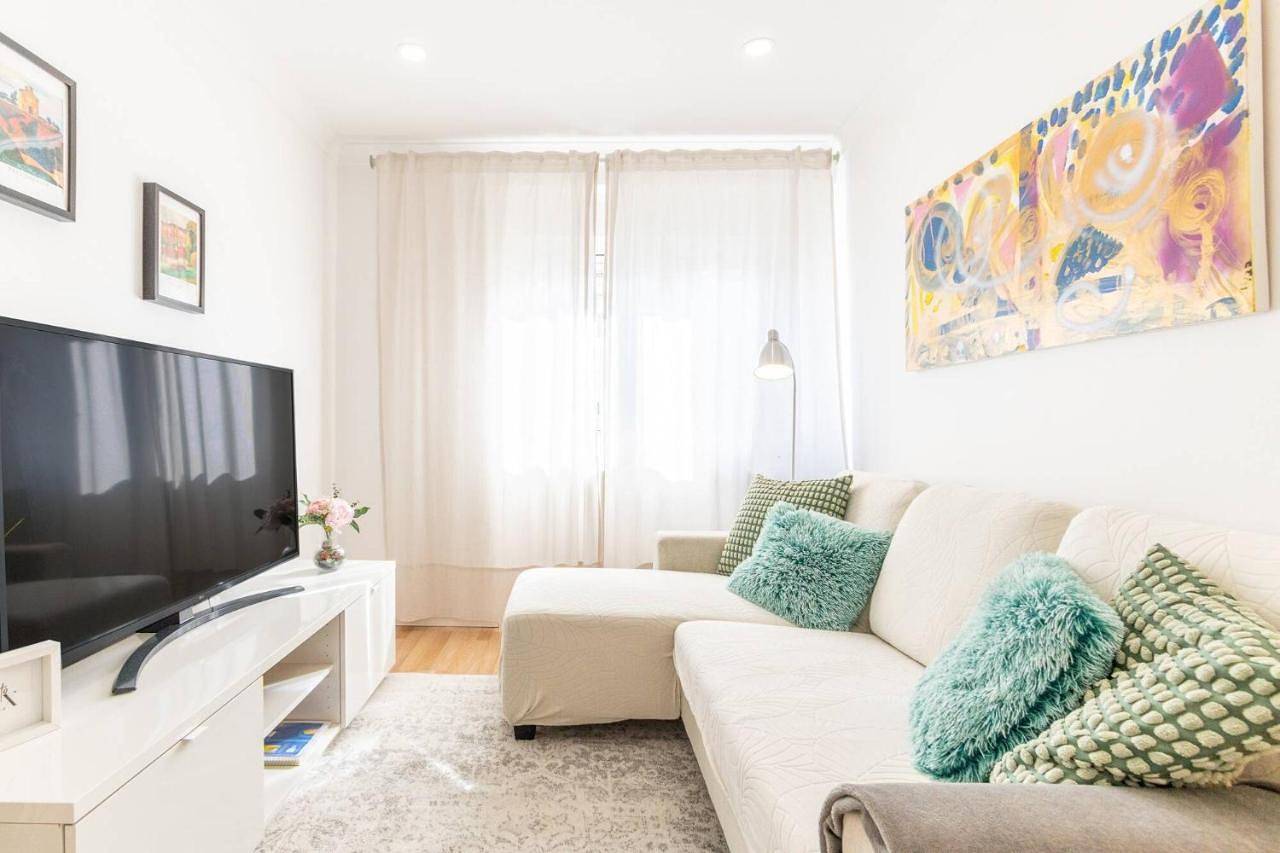 Apartamento entero, Deluxe Two-Bedroom Apartment with Garden View in Benfica, Lisboa