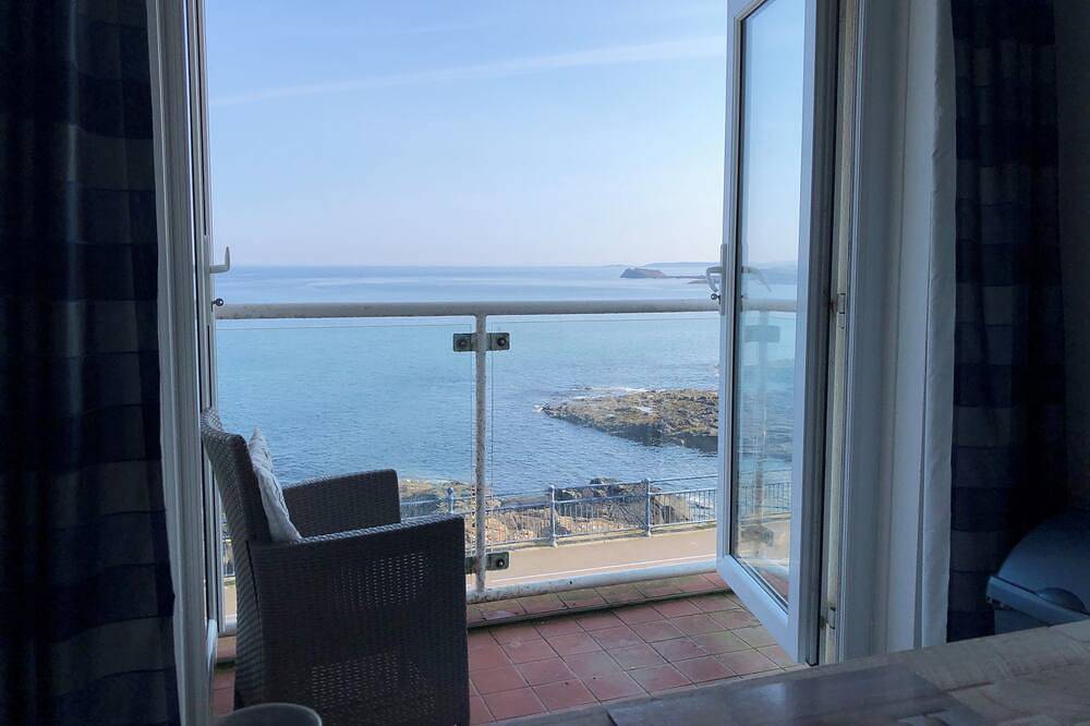 Ganze Wohnung, Close to Portrush golf with superb views of the north Irish Coast.Cool apartment in Portstewart, Nordirland