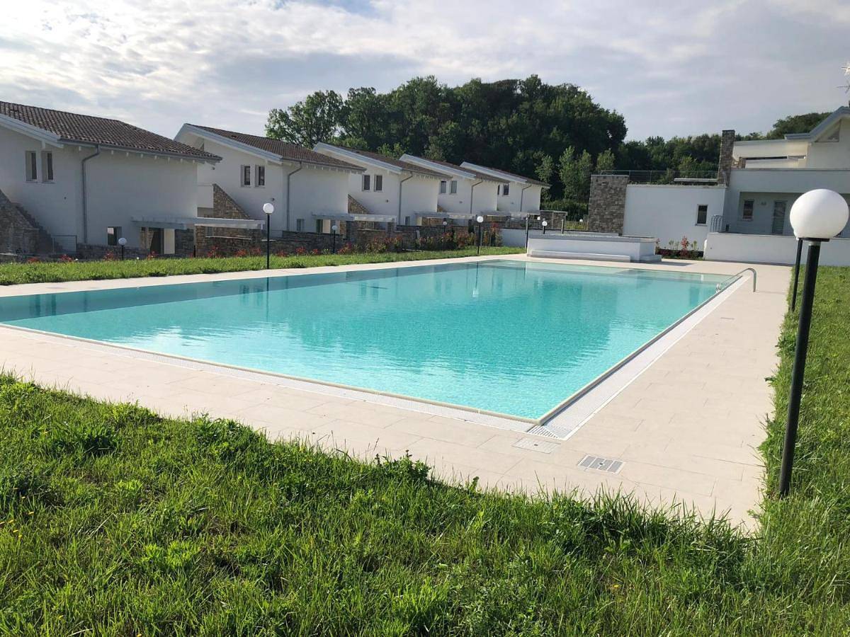 Attico 24, Residence Gardalido in Padenghe sul Garda, Gardasee-Berge