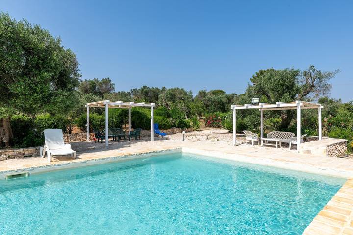 Location de vacances pour 4 personnes, avec jardin à Ceglie Messapica