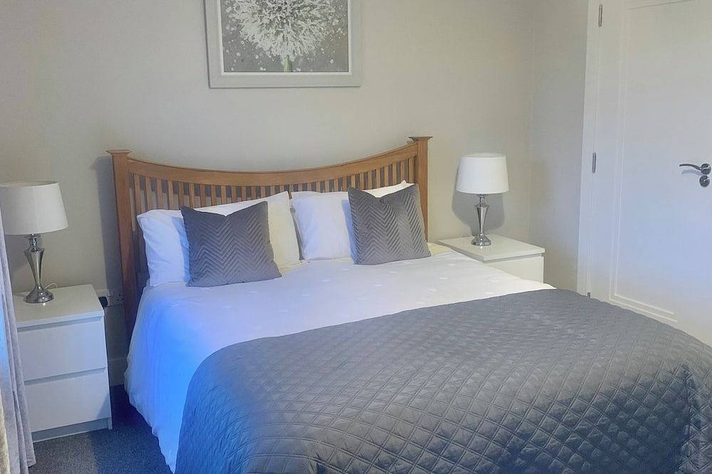 Cottage in a relaxing setting on the Ring of Kerry route on the Wild Atlantic /w in Caragh, County Kerry