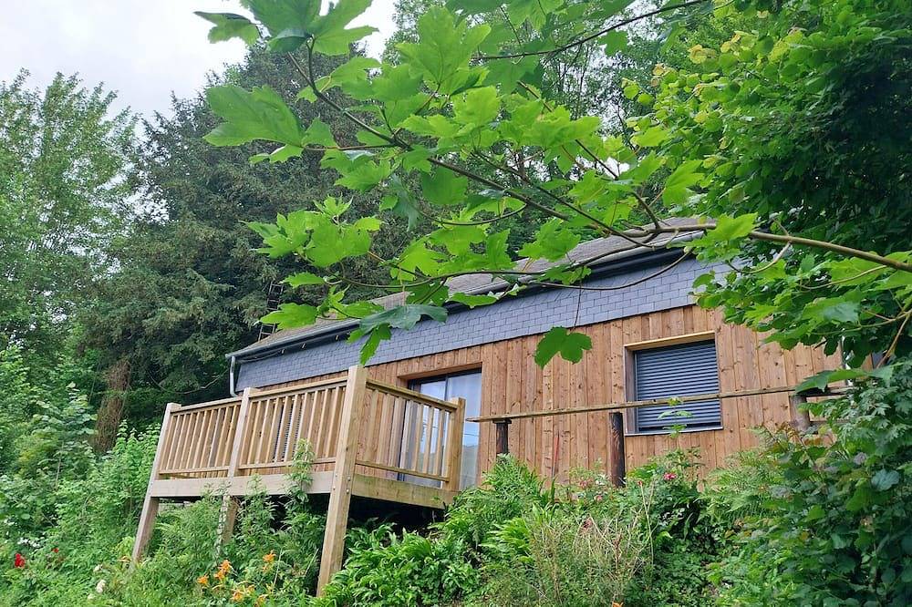 Petite maison esprit chalet en lisière de forêt entre Honfleur et Pont audemer . in Fatouville-Grestain, Région de Bernay