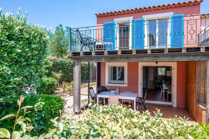 Gîte pour 6 personnes, avec piscine, adapté aux familles