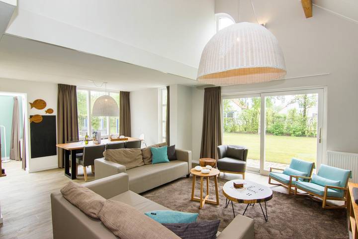 Bungalow für 8 Personen, mit Balkon/Terrasse und Sauna sowie Terrasse