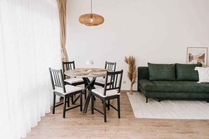 Ferienwohnung für 5 Personen, mit Seeblick und Ausblick sowie Garten