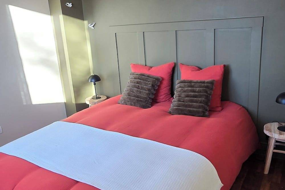 Renovated house facing the Loire for 6 people + garden on the Loire cycle route in Jouet-sur-l'Aubois, Saint-Amand-Montrond