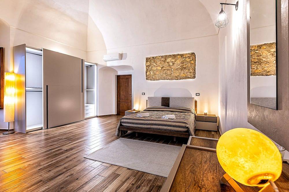 Ganze Wohnung, Dimora del Duca Luxury apartment- minutes from Paestum and wonderful beaches in Giungano, Cilento