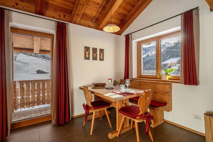 Ganze Wohnung, Ferienwohnung "Larch Soge Apt Karin" mit Bergblick, 2 privaten Terrassen und 2 Balkonen in Bichl (Ratschings), Ratschings