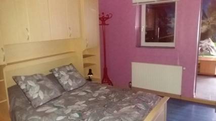 Gîte pour 3 personnes, avec jardin à Ruffec