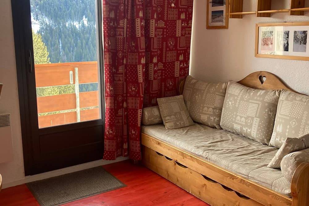 Ganze Wohnung, 2-Zimmer-Kabinenwohnung an der Piste mit Balkon und Skiraum in La Ferrière, Le Pleynet