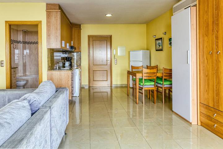 Apartamento entero, Apartamento Estudio G cerca de la playa con balcón y Wi-Fi in Platja Cala Mar d'en Manassa (l'Escala), La Escala