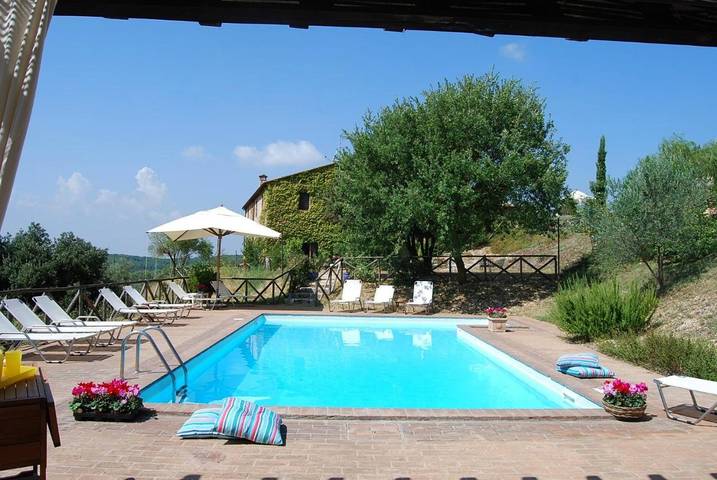 Agriturismo per 4 persone, con Giardino e Piscina a Narni