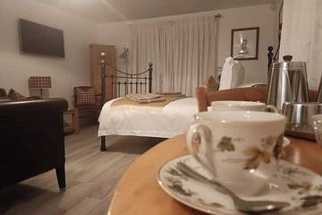 Glamping for 2 People in Stoughton, West Sussex, Photo 1