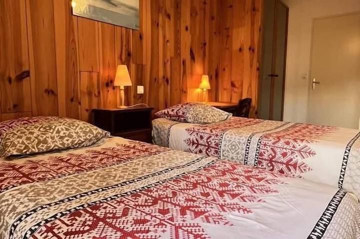 Gîte pour 4 personnes, avec jardin à Chazey-sur-Ain - 3