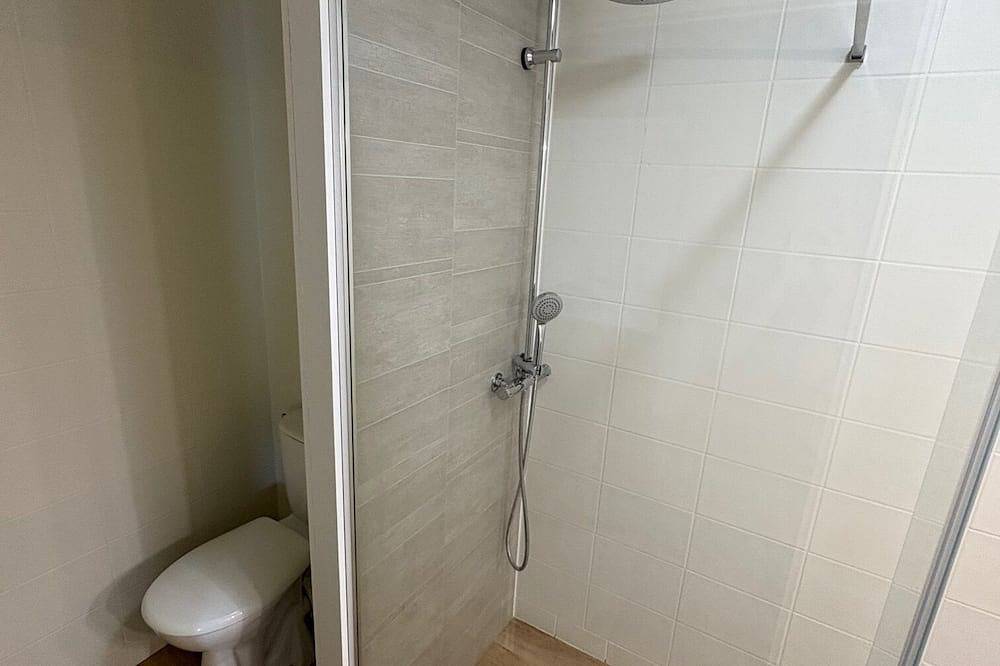 Entire apartment, Charming apartment facing the mountains - close to the town center in Arreau, French Pyrenees