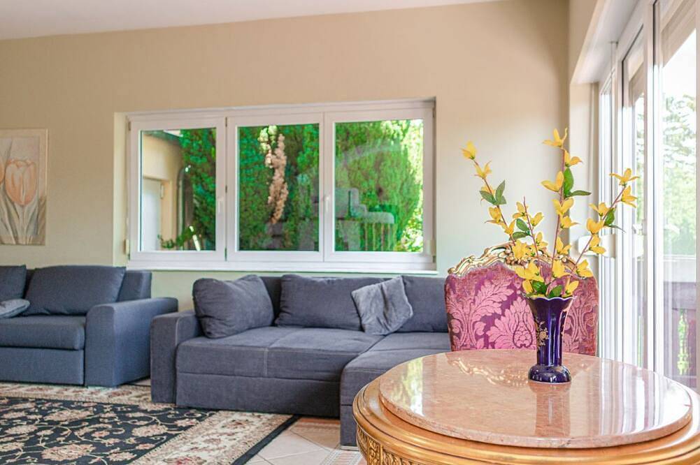 Exquisite Home w/ Garden & Free Parking - for 20p in Wien, Donau Niederösterreich