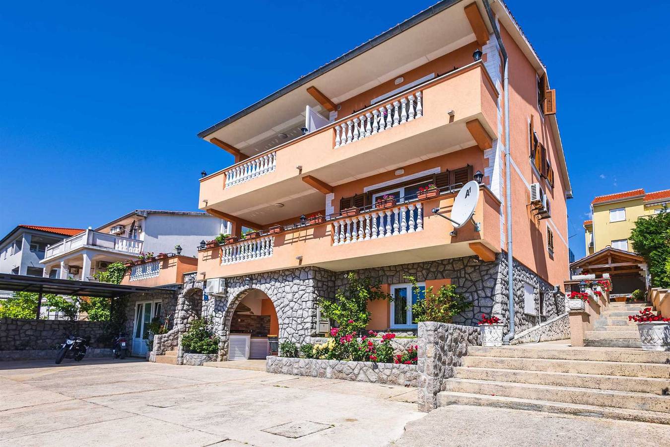 Ganze Wohnung, Apartment Skrabonja 3 in Cizici, Krk