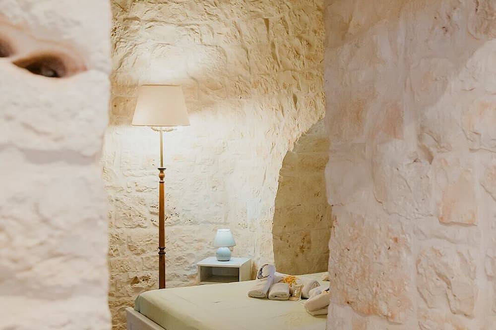 Tremendous 6-bedroom villa in charming Puglia with Wifi & Ac - by Qualitravel in Martina Franca, Provincia di Bari