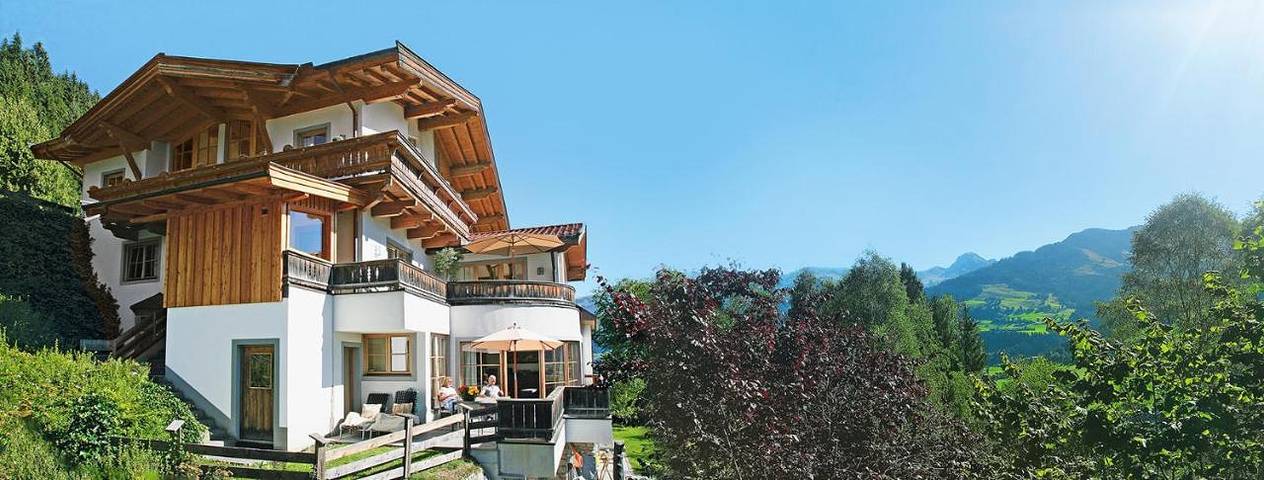 Ferienwohnung für 5 Personen, mit Balkon und Terrasse sowie Garten und Sauna in Jochberg