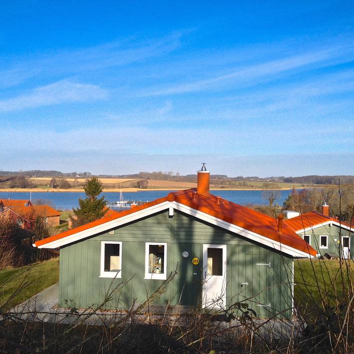 Ferienhaus für 4 Personen, mit Garten und Seeblick sowie Sauna, mit Haustier in Kosel