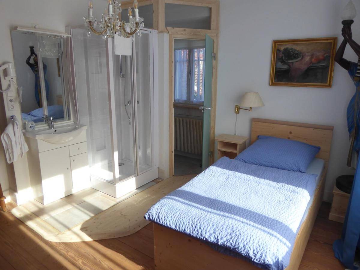 Pension Zur Rose in Weil am Rhein, Südschwarzwald