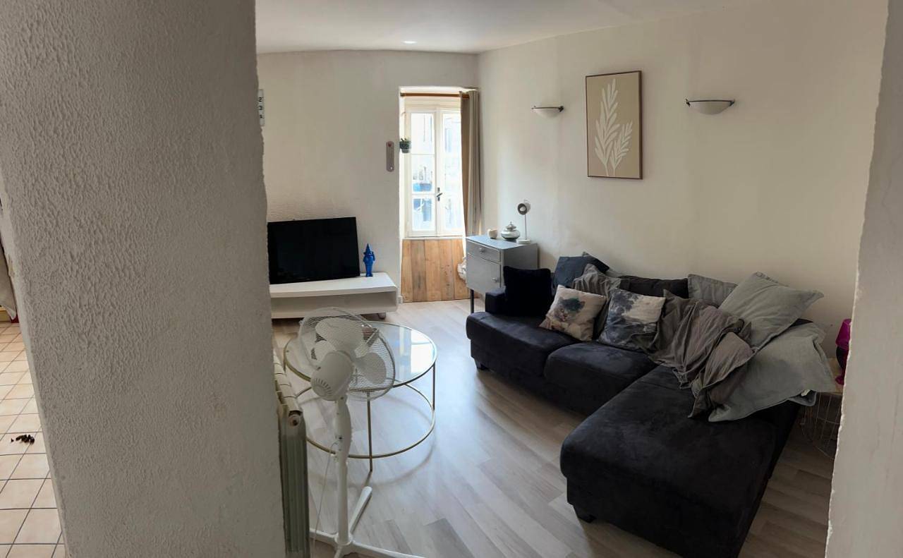 Appartement entier, Maison de village typique in Meysse, Privas (arrondissement)