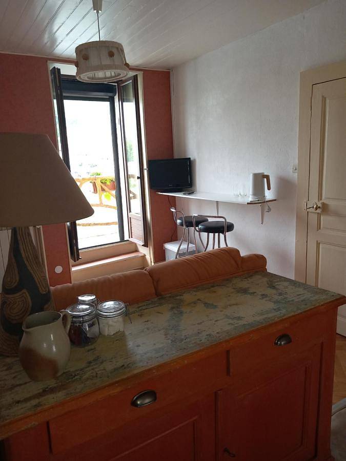 Chambre d’hôte pour 2 personnes, avec vue et terrasse dans le Doubs - 3