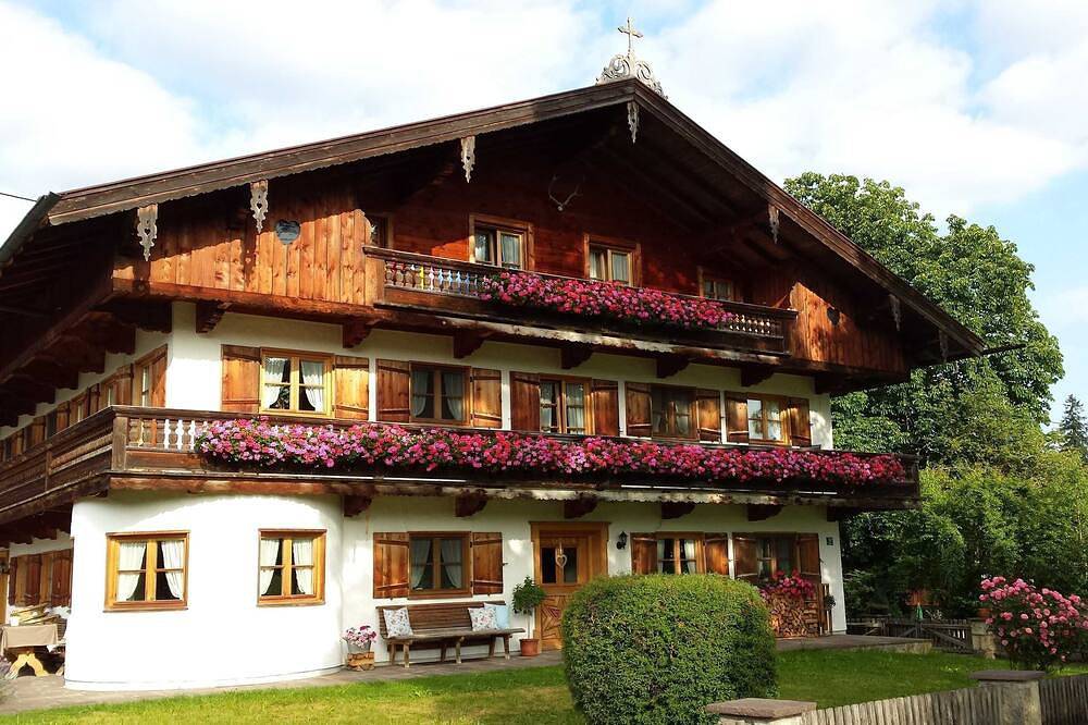 Vacation apartment Irmi - Oberpartenhauserhof in Gmund, Bavarian Alps