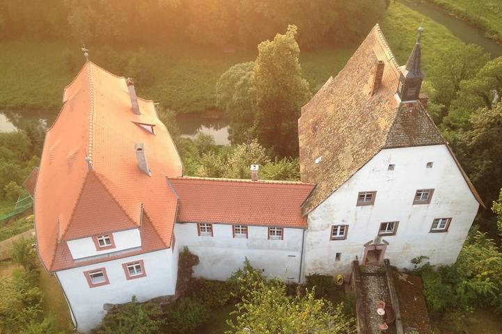 Schloss für 9 Personen, mit Garten in Franken