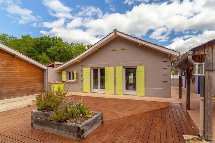 Location de vacances pour 9 personnes, avec terrasse et jardin dans Plage Moutchic