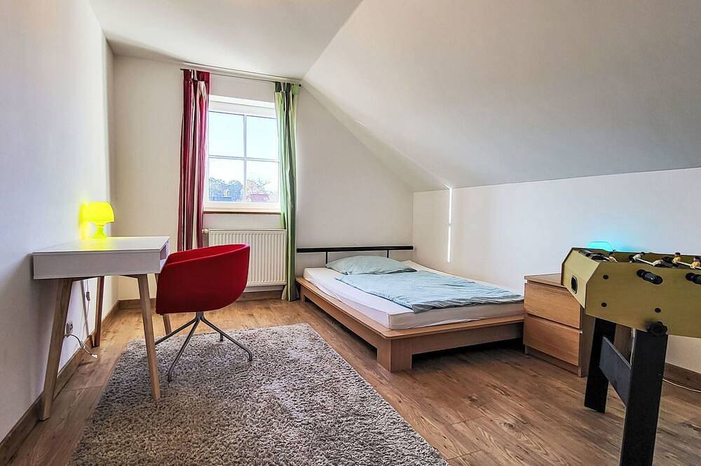 Atemberaubendes alleinstehendes Ferienhaus für 5 Personen mit W-Lan, Tv und Terrasse in Kallinchen, Zossen