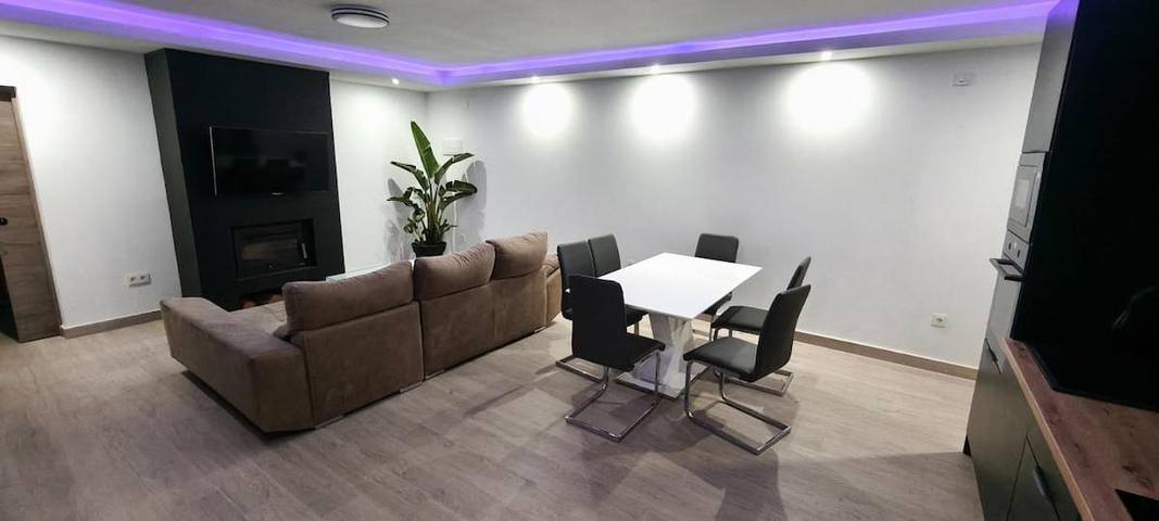 Casa rural para 8 personas, con vistas al lago y jardín además de vistas y piscina, Se admiten mascotas en San Vicente del Raspeig - 4