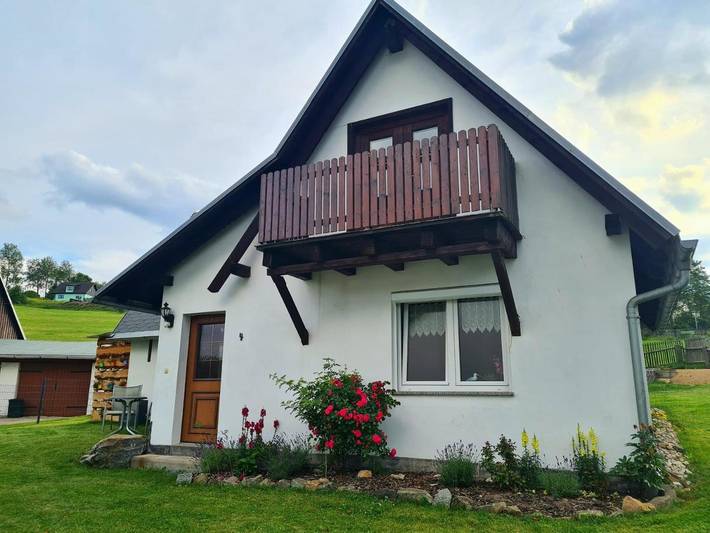 Ferienhaus für 4 Personen, mit Terrasse und Garten sowie Ausblick in Schwarzenberg (Erzgebirge)