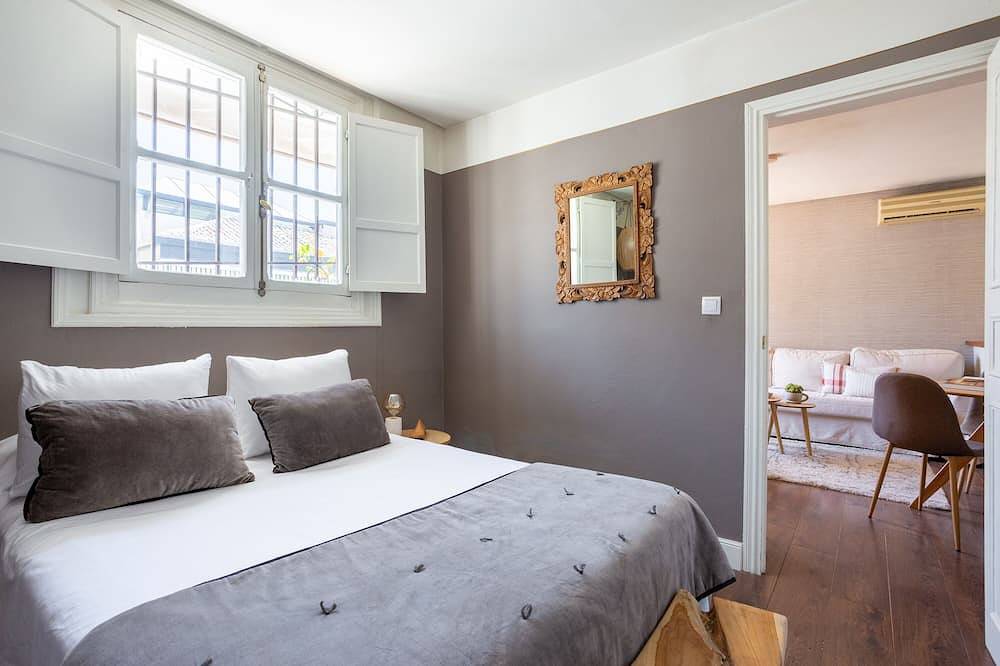 Entire apartment, Acogedor Apto con Terraza/ Sol in Centro (Madrid), Madrid