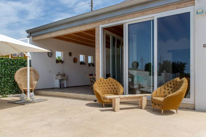 Casa vacanza per 7 persone, con giardino a Vittoria