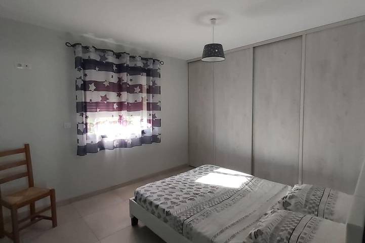 Location de vacances pour 10 personnes, avec terrasse et jardin à Cers - 2