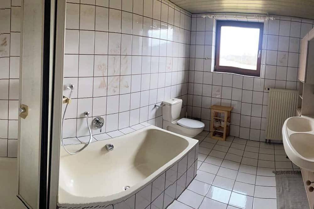 Familienfreundliches Ferienhaus Distelfink am Nationalpark-Haustiere willkommen! in Hellenthal, Naturpark Hohes Venn-Eifel