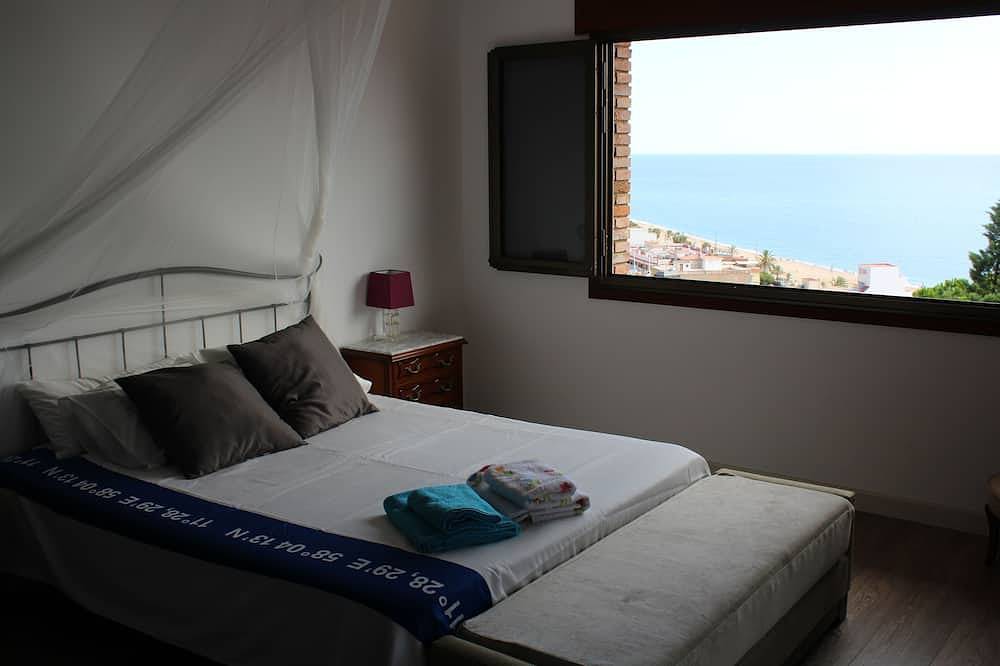 Villa With Pool, Close To The Beach, And Fantastic Sea Views. in Canet de Mar, Costa del Maresme