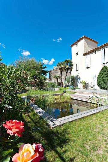 Hôtel pour 2 personnes, avec sauna et piscine ainsi que jardin et jacuzzi, animaux acceptés à Siran