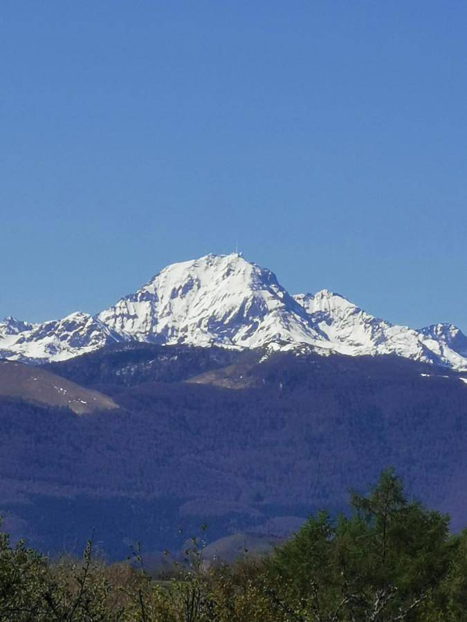 Appartement entier, Three-Bedroom Apartment in Lannemezan, Hautes-Pyrénées