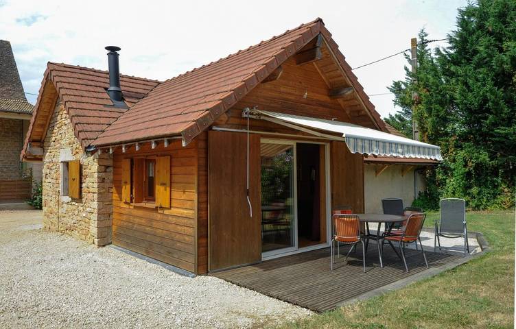 Gîte pour 4 personnes, avec Terrasse ainsi que Jardin et Piscine dans Sermoyer