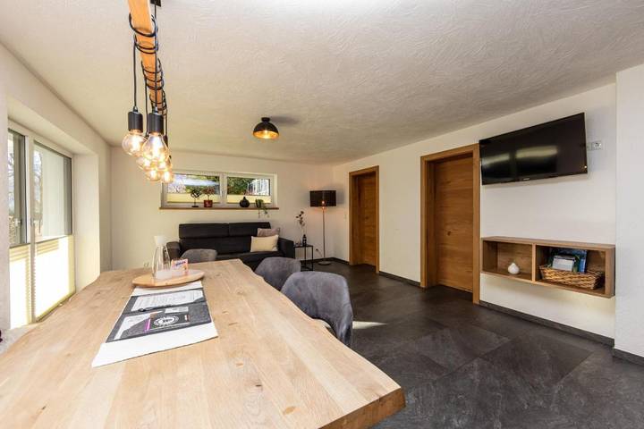 Ferienwohnung für 5 Personen, mit Balkon und Terrasse sowie Garten und Ausblick in Kauns - 2