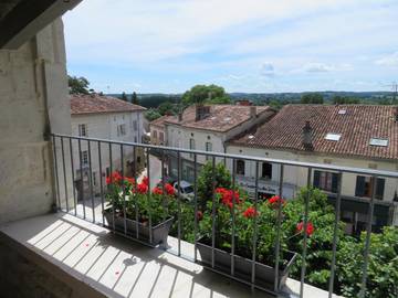 Gîte pour 4 personnes, avec vue et terrasse à Aubeterre-sur-Dronne