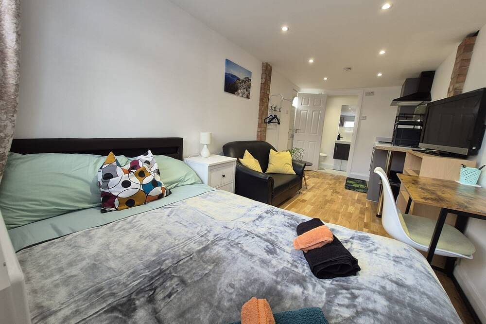 Ganze Wohnung, Your London Escape - Cosy Studio w parking in London, Südostengland